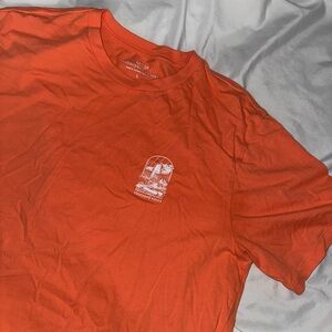 Men’s VINEYARD VINES tee